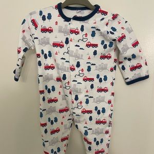 E=MC2 Magnetic footed fire truck 🚒